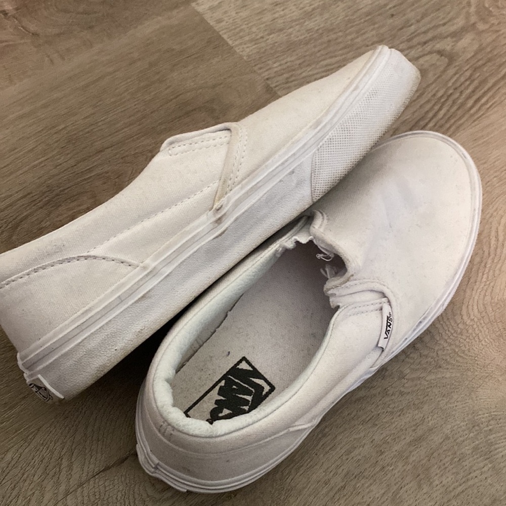 Vans Classic White Slip On Shoes - Picture 8 of 8